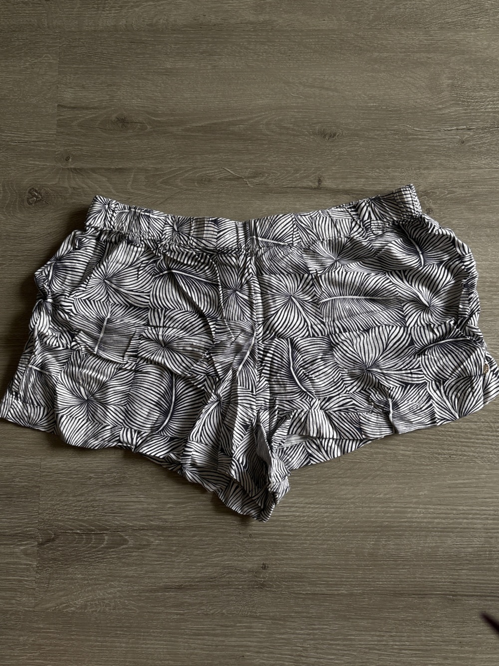 Women's Black and White Patterned Shorts